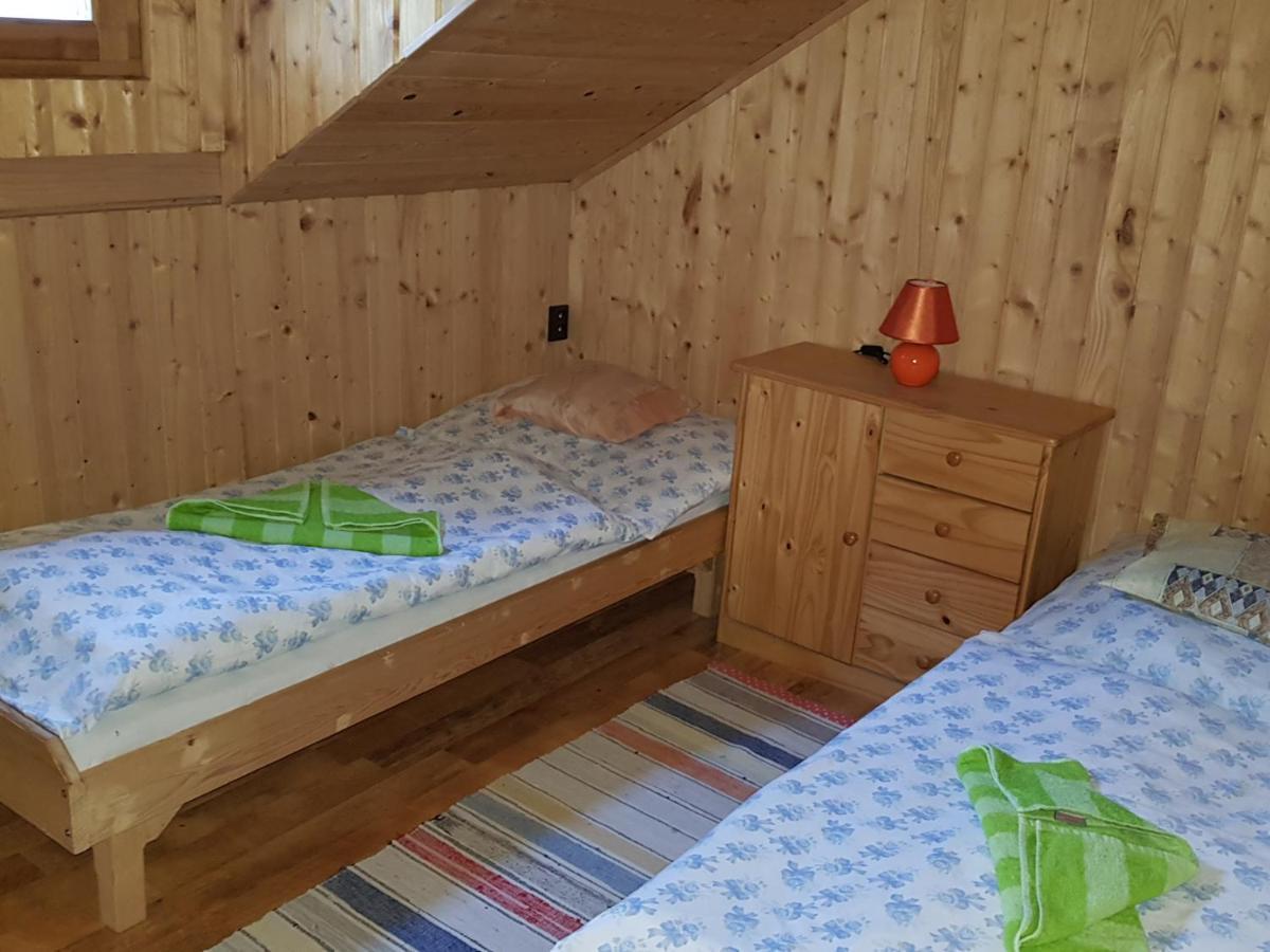 Chata Pod Skalou Garamolaszka Kültér fotó